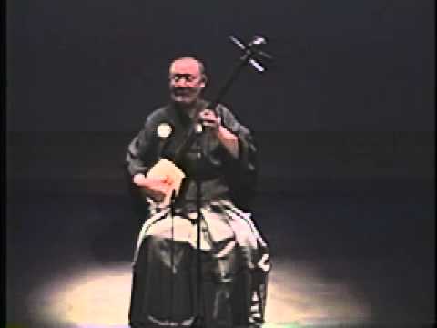 特上）津軽紅木三味線セット 子持ち綾杉胴 【和楽器市場】 - YouTube