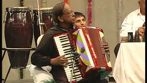 01 05 HAR DIL JO PYAR KAREGA SANGAM SUMIT MITRA ACCORDION & SURESH YADAV ALTO SAXOPHON