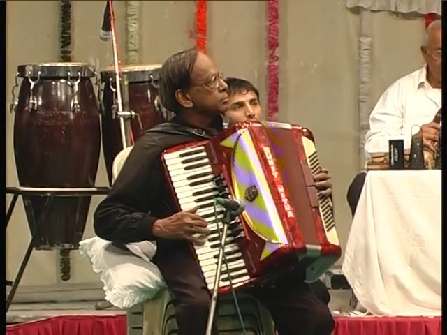 01 05 HAR DIL JO PYAR KAREGA SANGAM SUMIT MITRA ACCORDION u0026 SURESH YADAV ALTO SAXOPHON class=