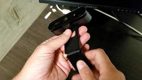 Logitech BRIO 4K Web Camera - Easily Remove the Mount