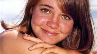 Sally Field G-Strlng Photos Leave Little To Imagination..Look photos