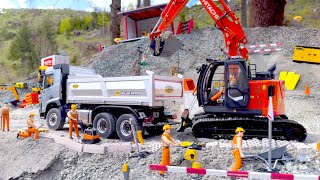 : HARD JOB - STRONG HYDRAULIC RC MACHINES WORKING AT THE QUARRY - SCALEART MAN - HITACHI 135 ZAXIS