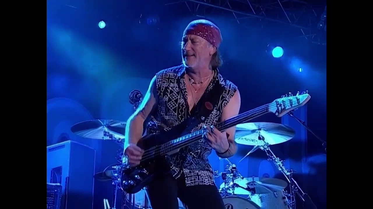 deep purple the well dressed guitar The Well-Dressed Guitar - song and lyrics by Deep Purple