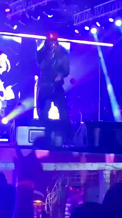 Fireboy DML performing Ashawo in Lagos, Nigeria #fireboydml #ashawo #short