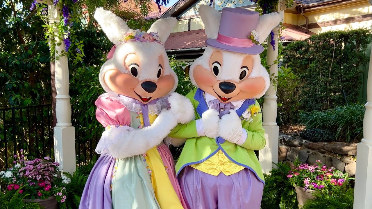 Mr. & Mrs. Easter Bunny Meet & Greet at The Magic Kingdom 2023 - Walt ...