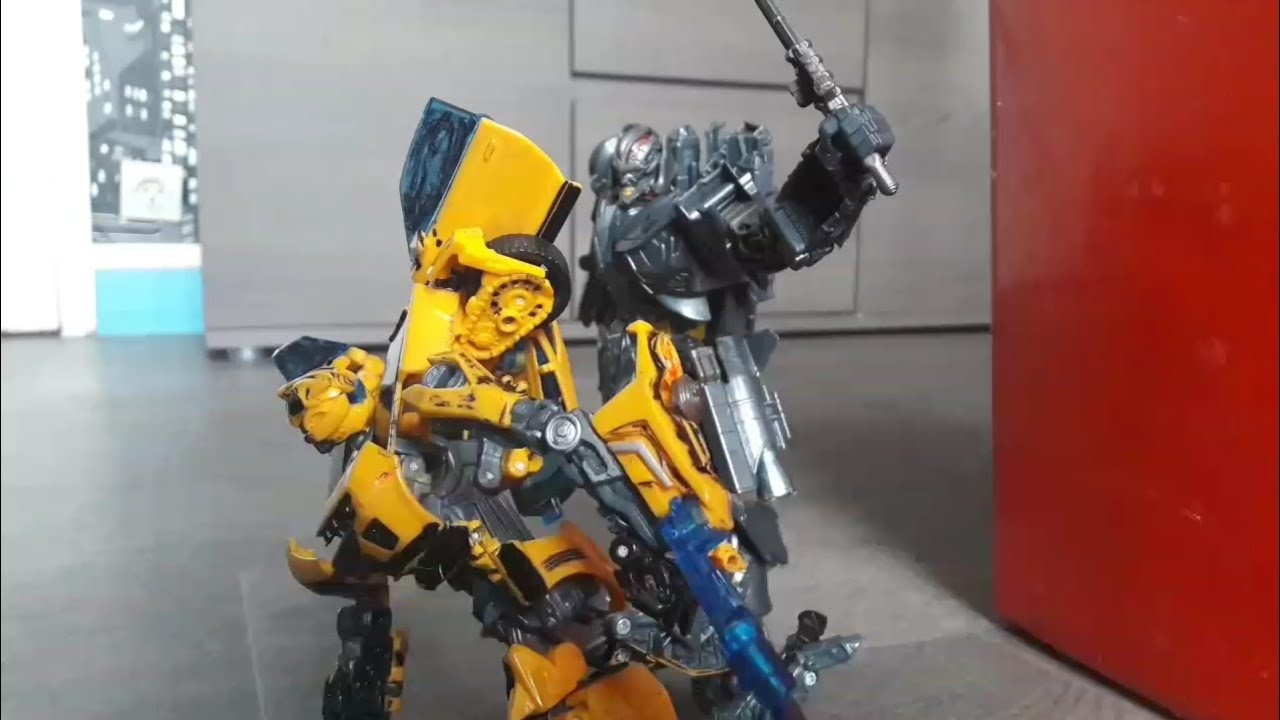 Transformers Stop motion Bumblebee vs Megatron YouTube