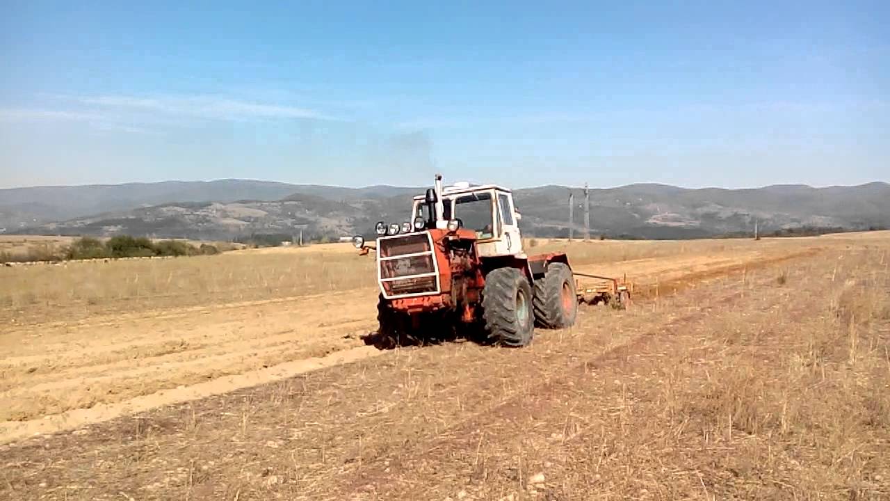 Капот т 150к