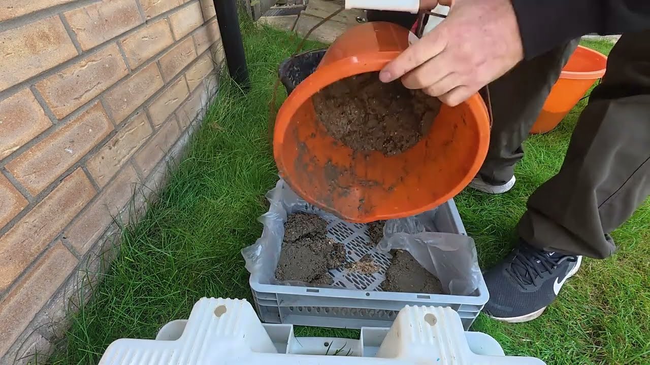 Making concrete bases for the prawn pots. Using fibres to add stability. Boat sea fishing.