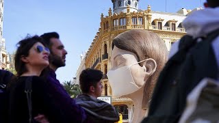 Coronavirus: Valencia ferma la festa tradizionale delle Fallas