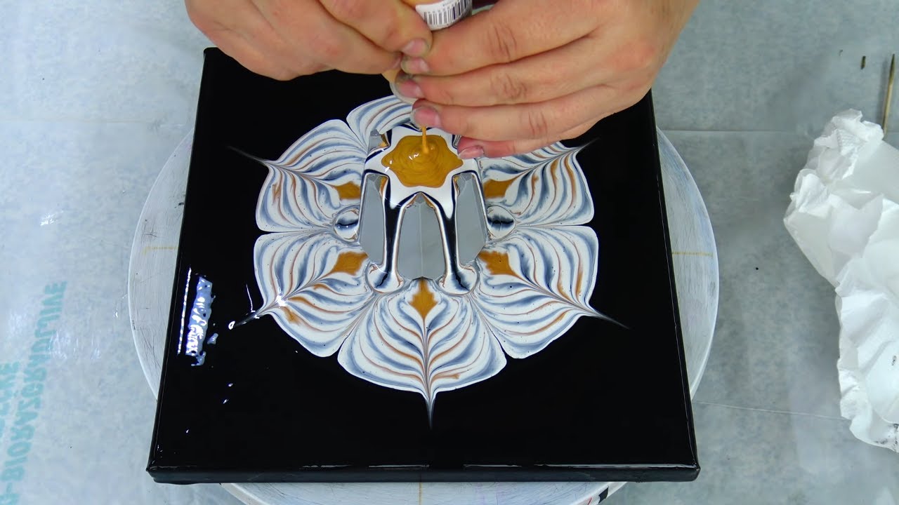 (492) BLACK & WHITE & GOLD ~ Cup bottom Reverse flower dip ~ Acrylic ...