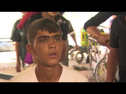 آلاف السوريين عالقون على الحدود الأردنية
