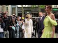 Anna Wintour Reacts to Rumors She Approves All Met Gala Looks | E! News