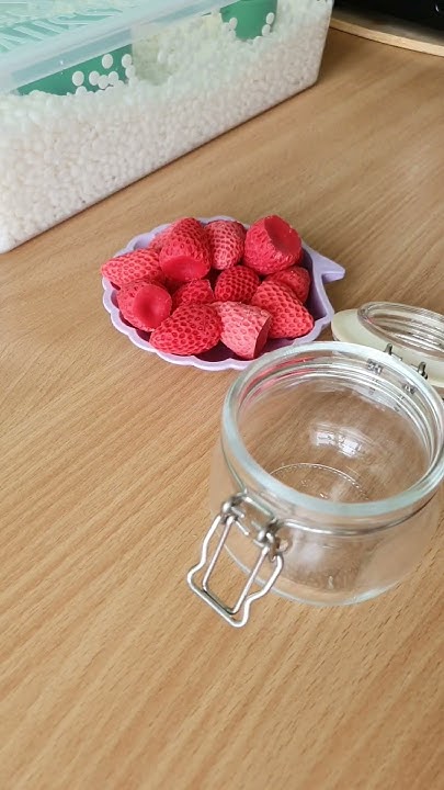 Свеча "Земляничное варенье" #свечи #изготовлениесвечи #соевыйвоск # ...