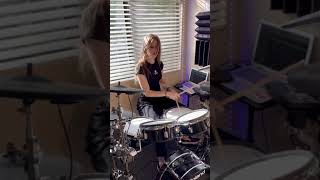 Livin on a prayer - Bon Jovi - Drum cover (short)