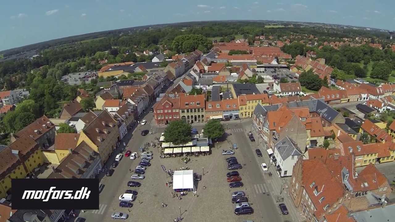 DJI Phantom på Køge Torv (1080p) - YouTube