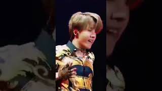 jimin And j hope ❤❤😘😘https://media.tenor.com/bvQ-9sO5AHYAAAAM/bts-bangtan-boys.gif