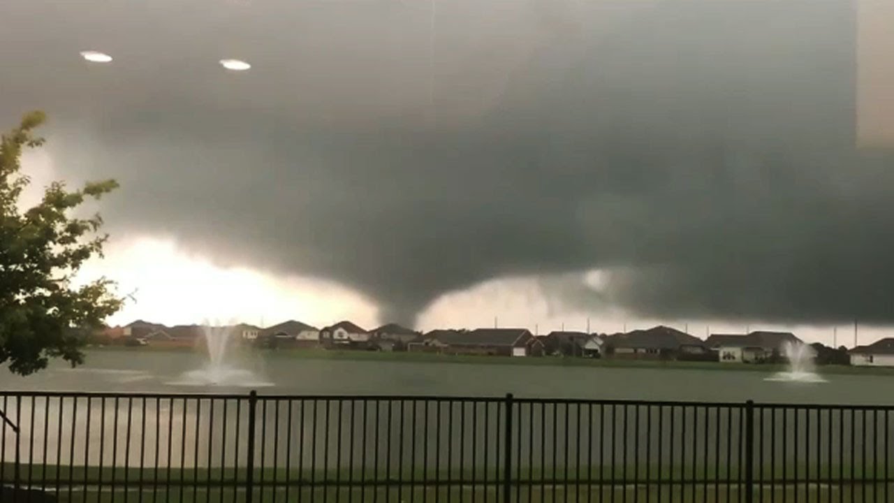 Tornado touches down in Chambers County - YouTube