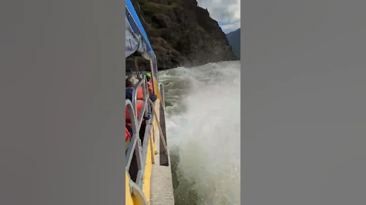 Snake River - Hells Canyon - Jet boat adventure