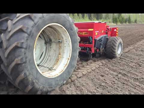 Video: Kylvölaite Taka-traktoriin: Tyypit Ja Toimintaperiaate. Mitä Eroa On Valkosipuliviljelijällä Ja Perunaistutuksella? Mallien Säätäminen