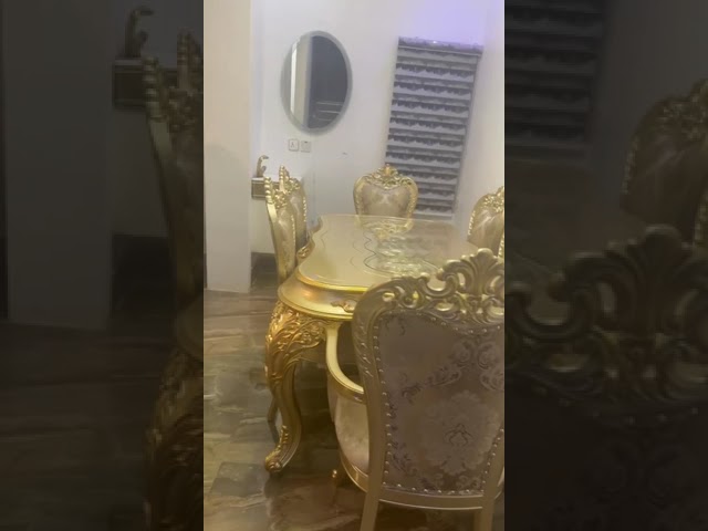 Royal Dining Set