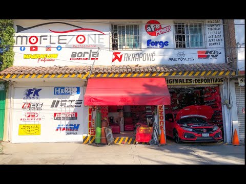 Honda Civic Type R con Resonador Borla, Tubería Directa y Terminales Akrapovic en