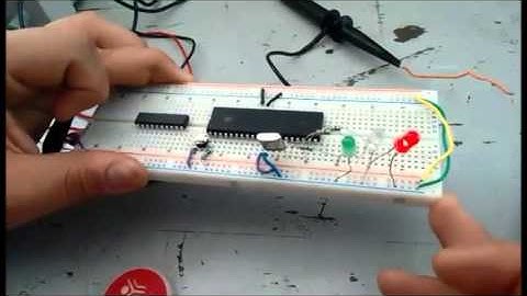 Laboratorio de Microcontroladores Practica 3“Temporizadores”  Sistema de Semaforo