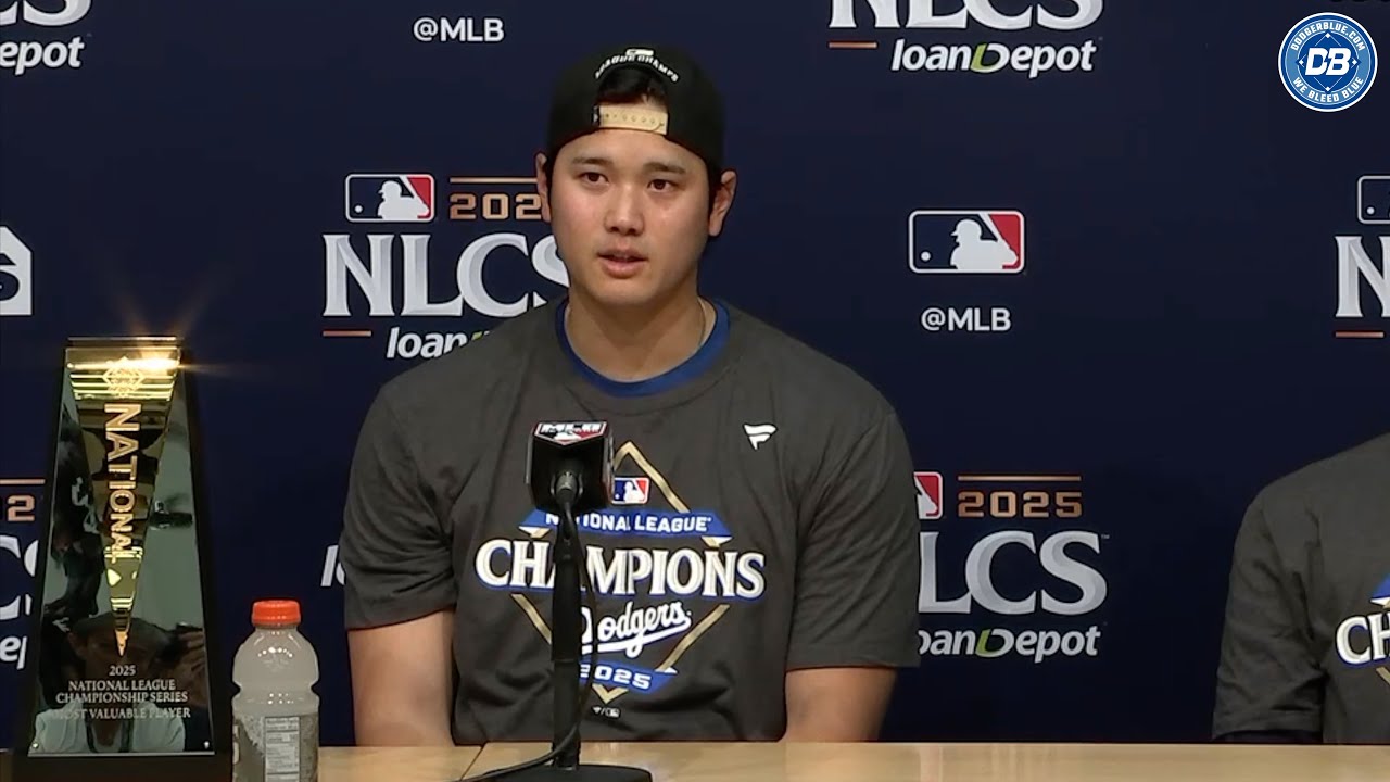 大谷翔平MLB2025NLCS優勝BLACK＆GOLDロッカーROOMTEE/L maxresdefault.jpg