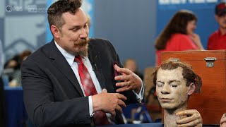 Best Moment: 1941 Willie Sutton Prison-escape Head & Hand | Body of Work | ANTIQUES ROADSHOW | PBS