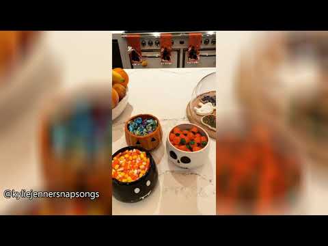 Kylie Jenner S Halloween House Decorations