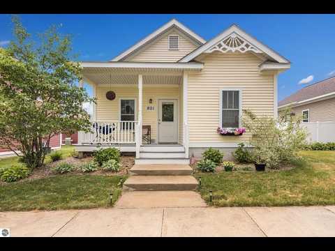 821 Traditions Drive, Traverse City, MI home video tour
