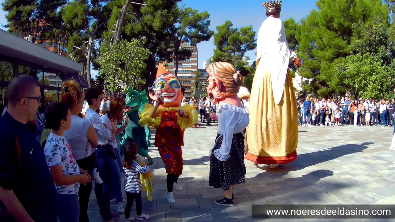 Gigantes y Cabezudos - Elda