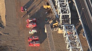 橋桁落下、ダンプの男性死亡 埼玉・群馬県境で解体中