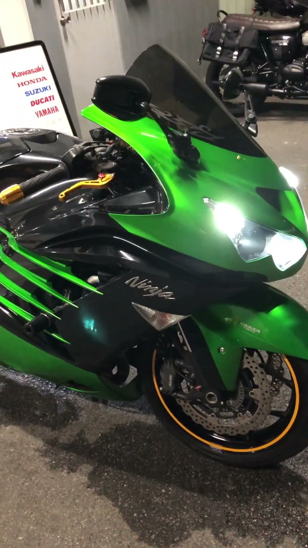 カワサキ Ninja ZX-14R 北米仕様 社外サイレンサー・バックステップ等