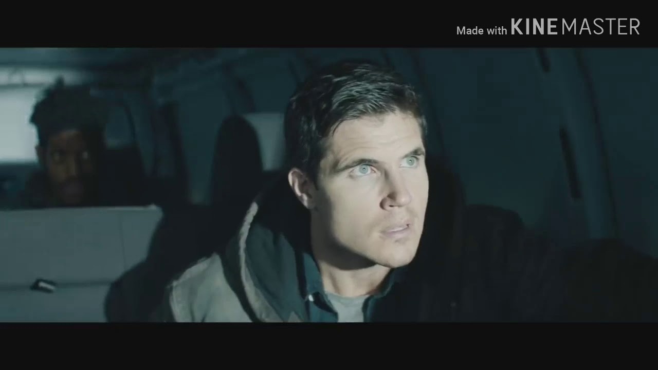 Код 8 часть 1 трейлер. Робби Амелл код 8. Код 8 Robbie Amell.