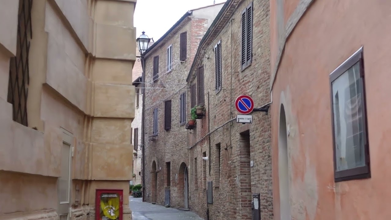 WALKING TOUR HIDDEN GEM OF ITALY // Città Della Pieve, FULL length