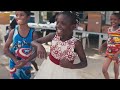Tranga Rugie & The Music Lovers Give Back aan Kindertehuis saron & Huize campagne