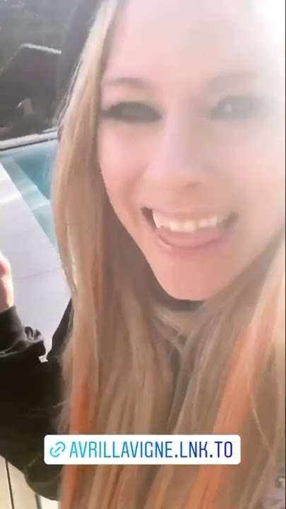 Avril Lavigne - Love Sux (Snippet)