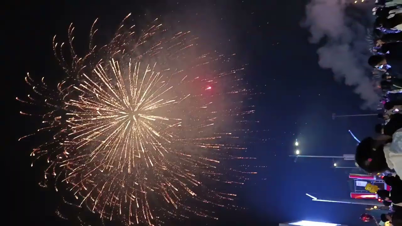 Lần đầu đón pháo hoa rực lửa đẳng cấp thế giới cùng cậu Thuận prô đón xuân năm mới Bính Ngọ 🐴🦄2026 🎆
