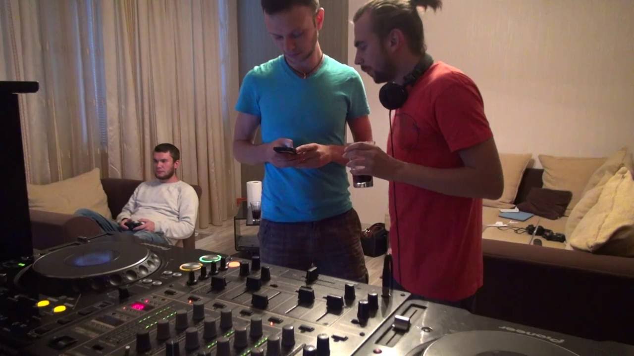 MaximSunbeat  and Taran coos @ APARTAMENT Session#1 (07/09/13)