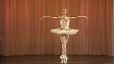 Suzanne Farrell dances the Sugar Plum Fairy variat...