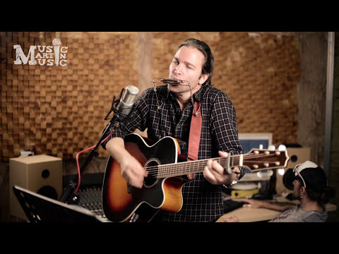 You shook me all night long (ACDC) -acoustic cover