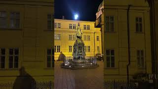 Prague Night Walk 🇨🇿 | Magical Old Town at Night (4K Shorts) #prague4k #walkingtour #charlesbridge