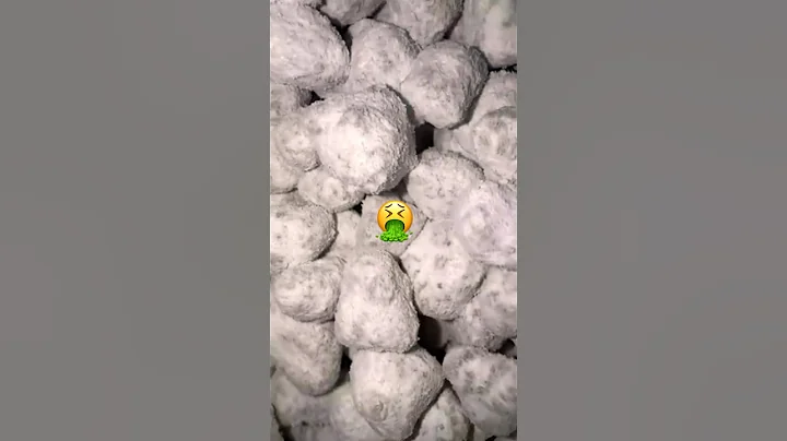 What are SNOWBALLS? 🍃🤮🫷