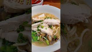 Makan Mie Dimasakin Langsung , Seneng Aja Gitu Makan Sambil Liat Masnya Nggiling Bikin Mie