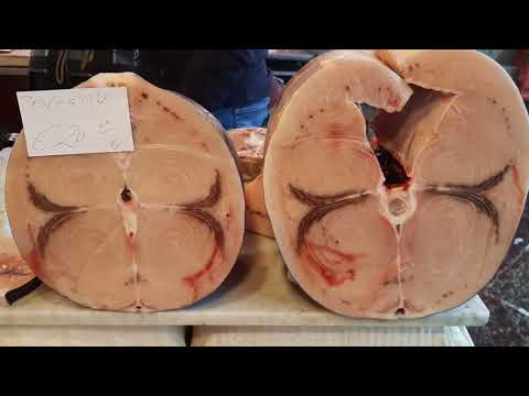 Рыбный рынок на