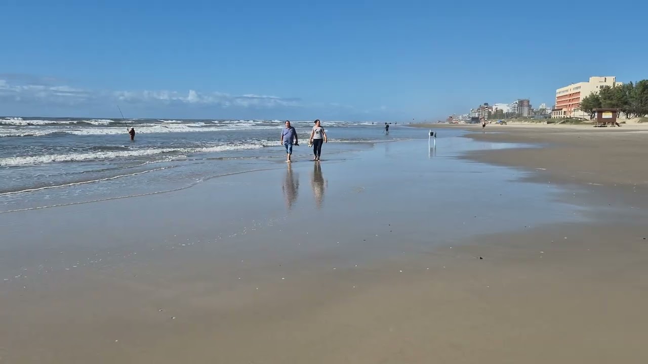 Uma caminhada beira mar numa segunda-feira em Capão