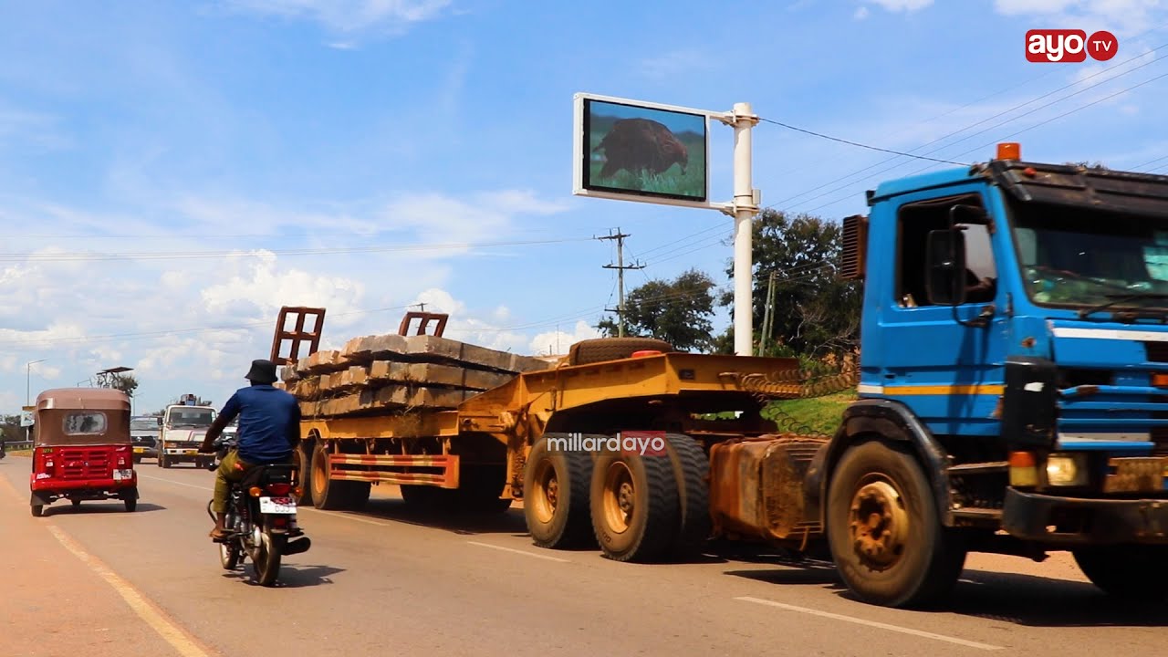 BILLBOARD YA KWANZA YA UMEME KIGOMA, WANANCHI WASHANGAA 
