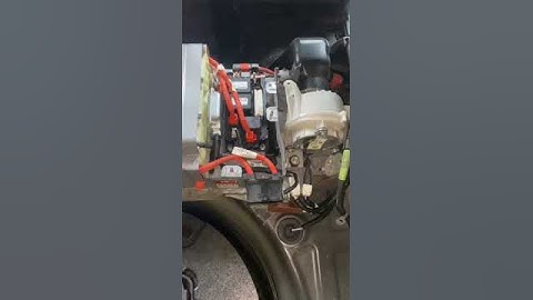 Prius V hybrid battery installation ✅🔋