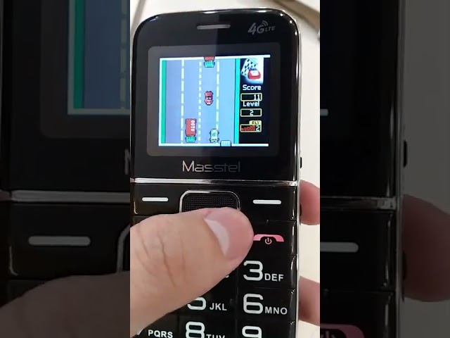 Game Siêu tốc độ trên điện thoại Masstel Fami 12/60 4G