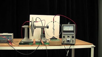 Adjustable Capacitor with Dielectric (E5) [5C20.10]